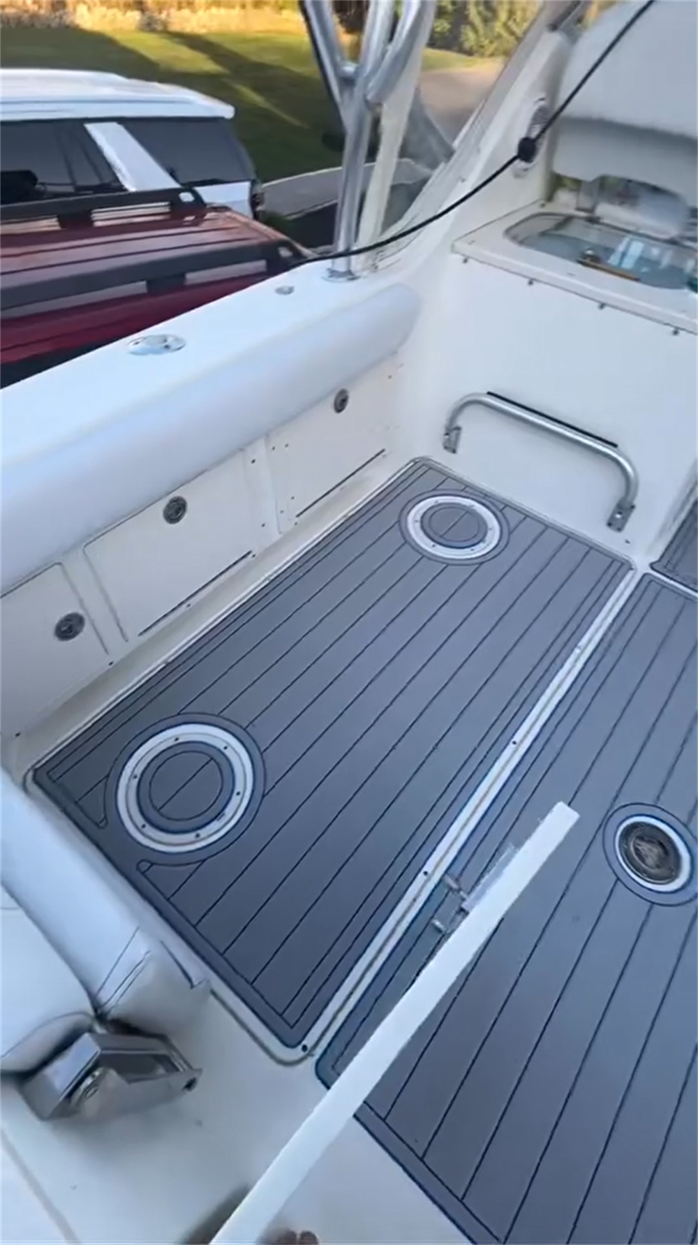 2008 World Cat 290 DC Cockpit Mat Boat EVA Teak Deck Floor Pad SeaDek MarineMat Style Self Adhesive SeaDek MarineMat Gatorstep Style Self Adhesive