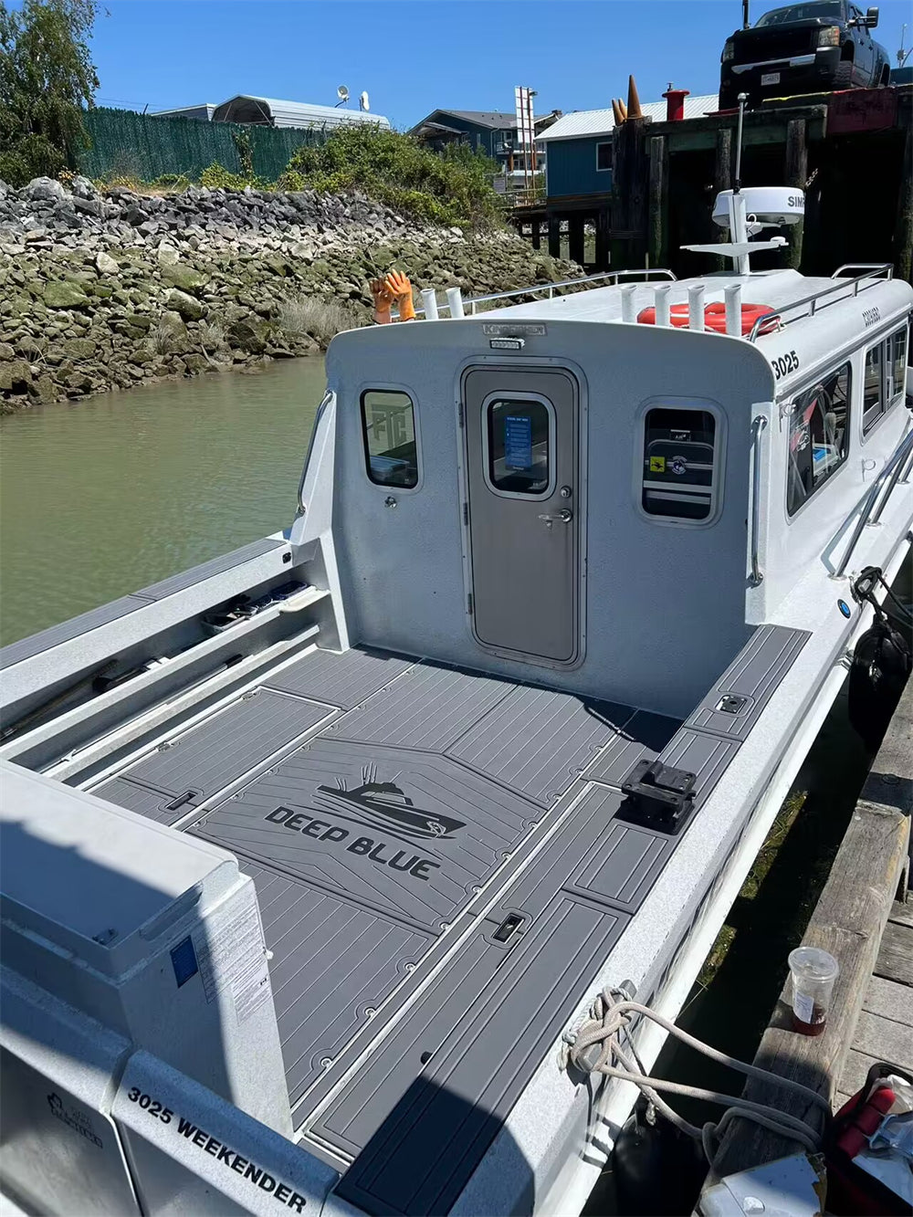 2018 Kingfisher 3025 Cockpit Pad Boat EVA Foam Teak Deck Floor Mat Flooring SeaDek MarineMat Gatorstep Style Self Adhesive