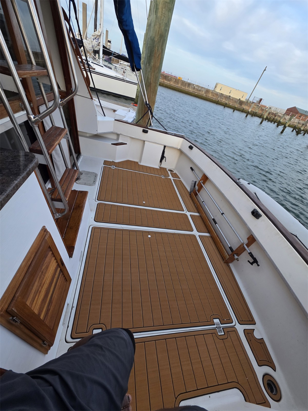 1988 Bayliner 3288 3270 Rear Cockpit Boat EVA Faux Foam Teak Deck Floor Pad Mat SeaDek MarineMat Style Self Adhesive