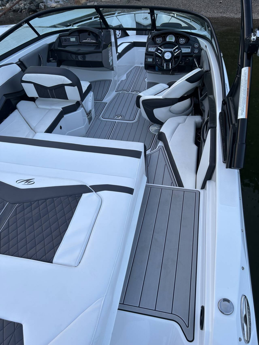 2018 Monterey 238 SS Surf Cockpit Pad Boat EVA Foam Teak Deck Floor Mat Flooring SeaDek MarineMat Gatorstep Style Self Adhesive