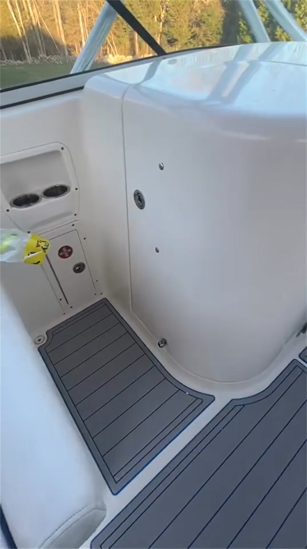 2008 World Cat 290 DC Cockpit Mat Boat EVA Teak Deck Floor Pad SeaDek MarineMat Style Self Adhesive SeaDek MarineMat Gatorstep Style Self Adhesive