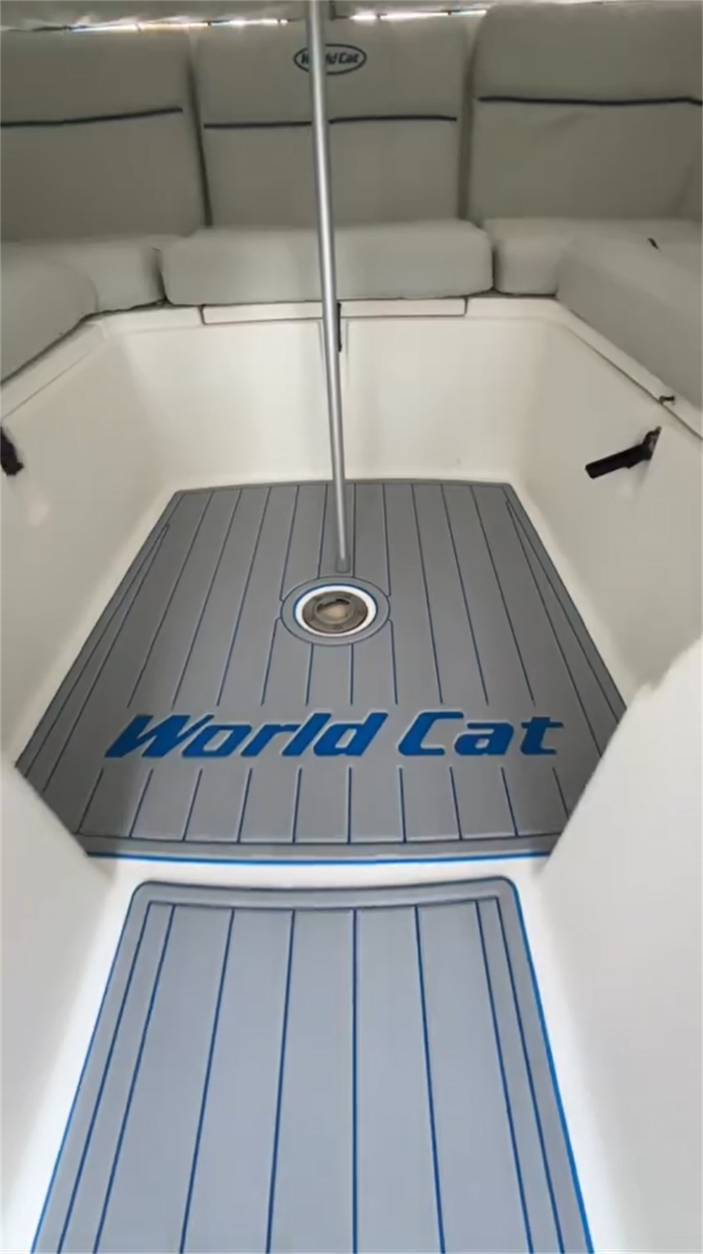 2008 World Cat 290 DC Cockpit Mat Boat EVA Teak Deck Floor Pad SeaDek MarineMat Style Self Adhesive SeaDek MarineMat Gatorstep Style Self Adhesive